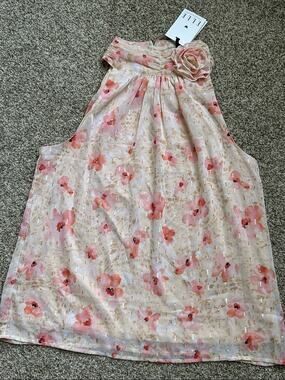 NWT Elle Sleeveless Halter Blush Pink/Gold Floral Top - Size Medium